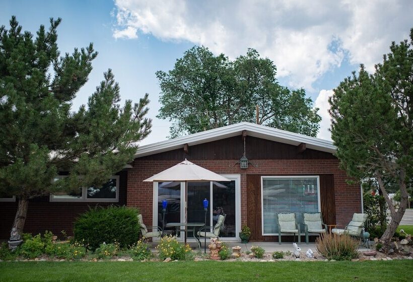 汽车旅馆  Silver Ridge Lodge