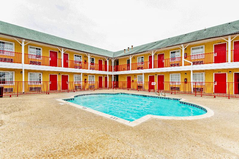 OYO Hotel San Antonio Lackland near Seaworld