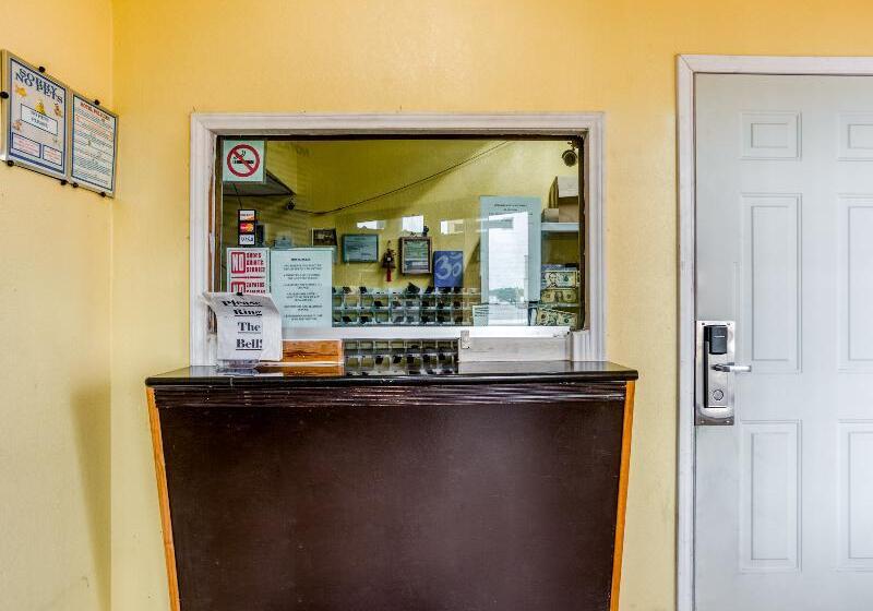 OYO Hotel San Antonio Lackland near Seaworld