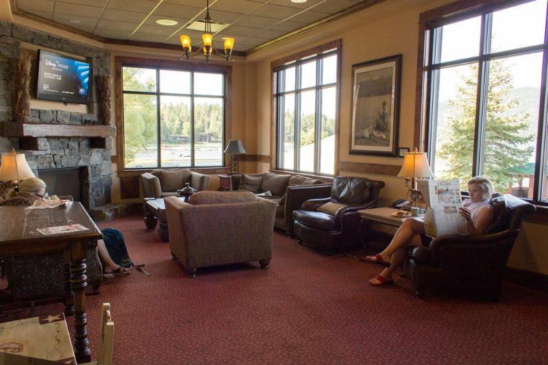 אתר נופש Lodge At Whitefish Lake
