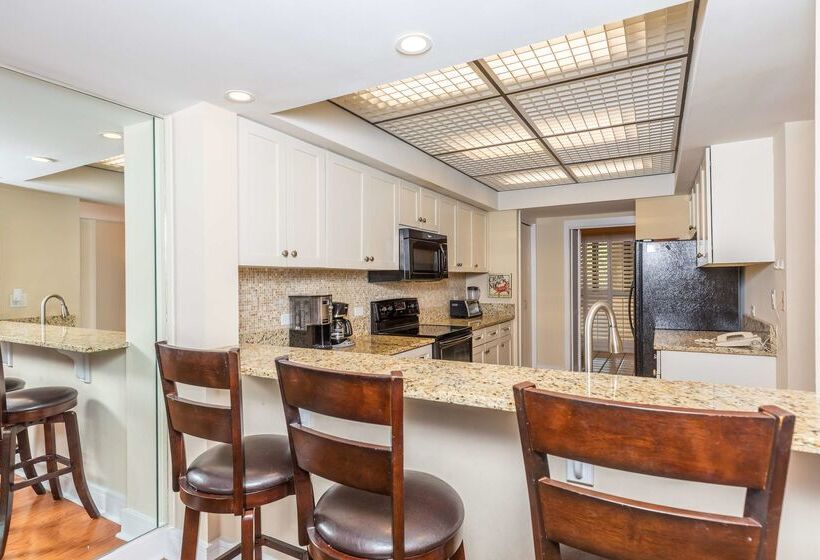 Wild Dunes Resort – Sweetgrass Inn And Boardwalk Inn