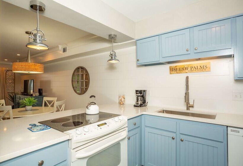 Wild Dunes Resort – Sweetgrass Inn And Boardwalk Inn