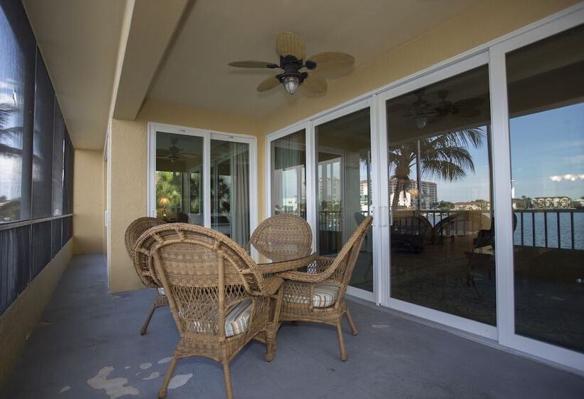 Vanderbilt Beach Resort