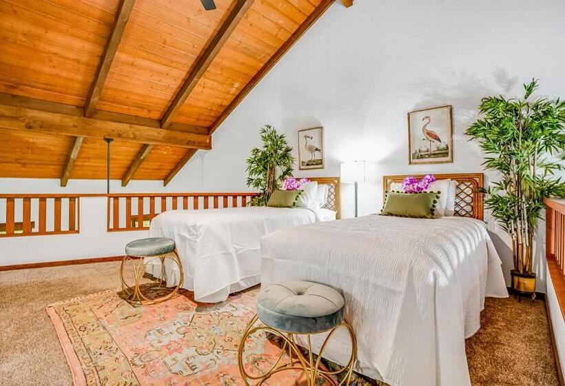 Waikomo Stream Villas 132