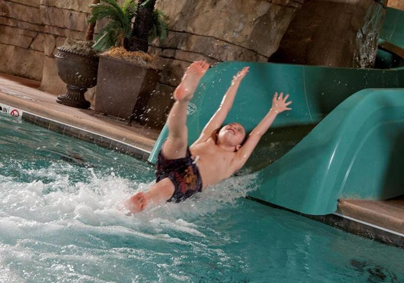 리조트 Branson Hillside