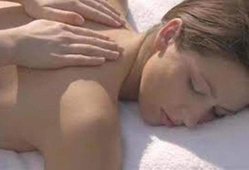 White Mountain Hotel And Resort