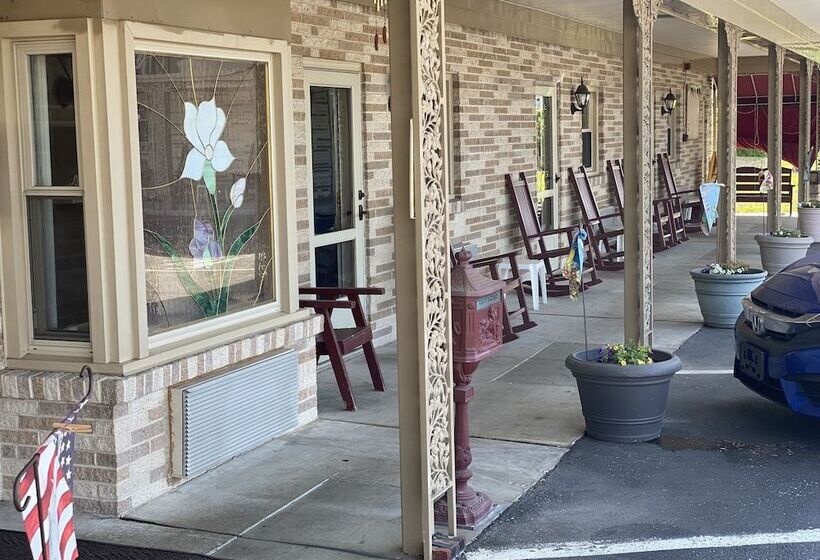 White Rose Motel Hershey