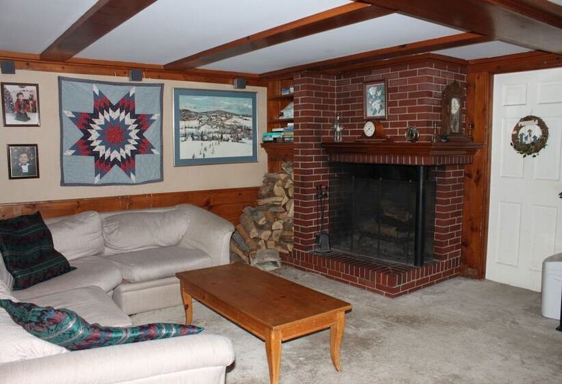 White Trellis Motel