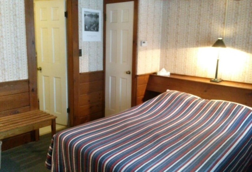 White Trellis Motel