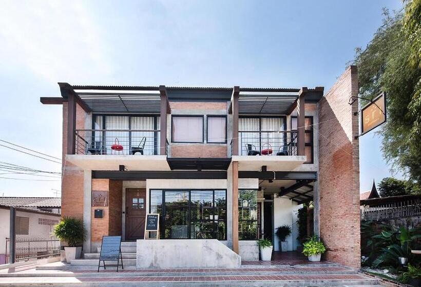 ユースホステル Sri Ayutthaya