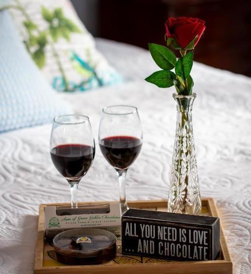 Baker Shore Bed And Breakfast