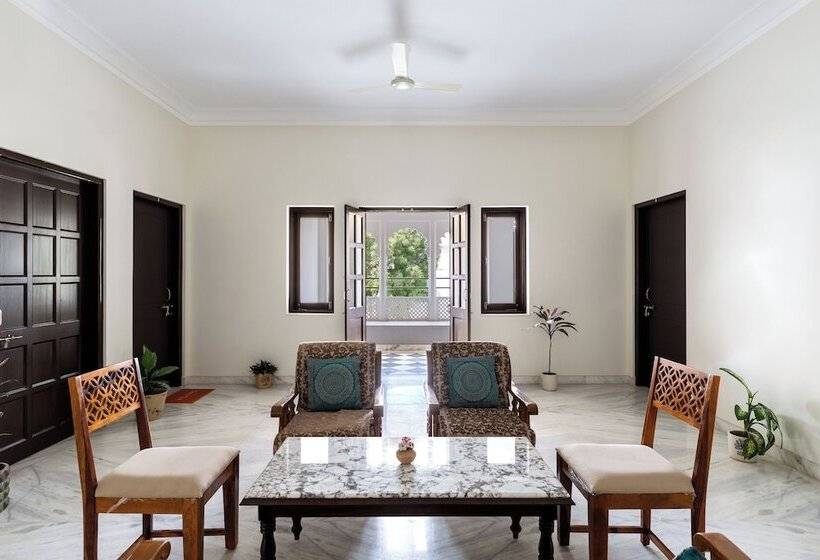 호텔 Chandra Vilas Heritage Stay