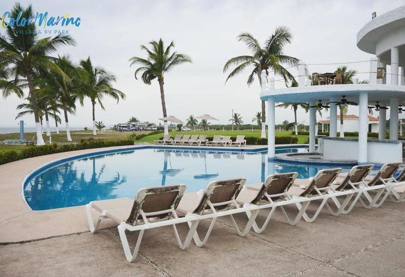 בית מלון כפרי Color Marino Seaside