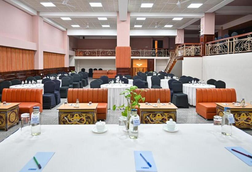 Отель Sinclairs Gangtok