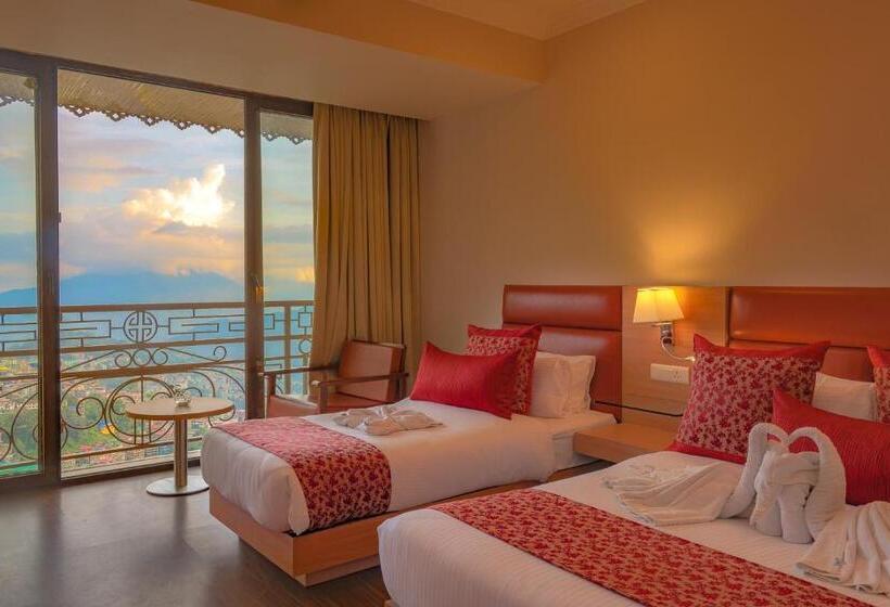 Отель Sinclairs Gangtok