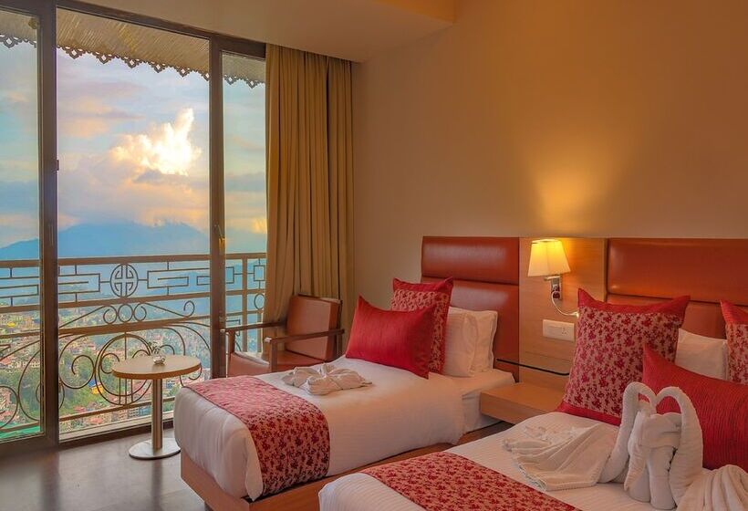 Отель Sinclairs Gangtok