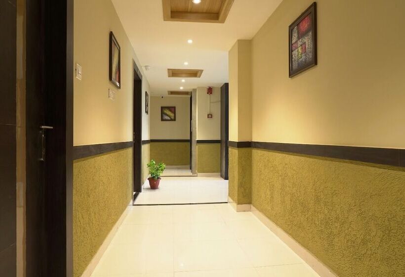 호텔 Capital House