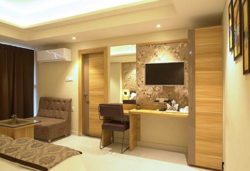 호텔 Capital House