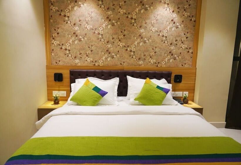 호텔 Capital House