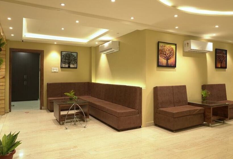 호텔 Capital House