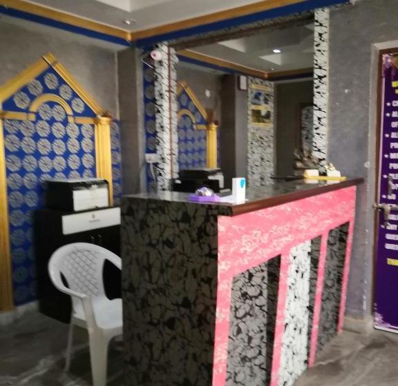 酒店 5th Element Deshraj