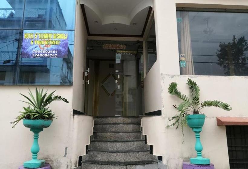 酒店 5th Element Deshraj