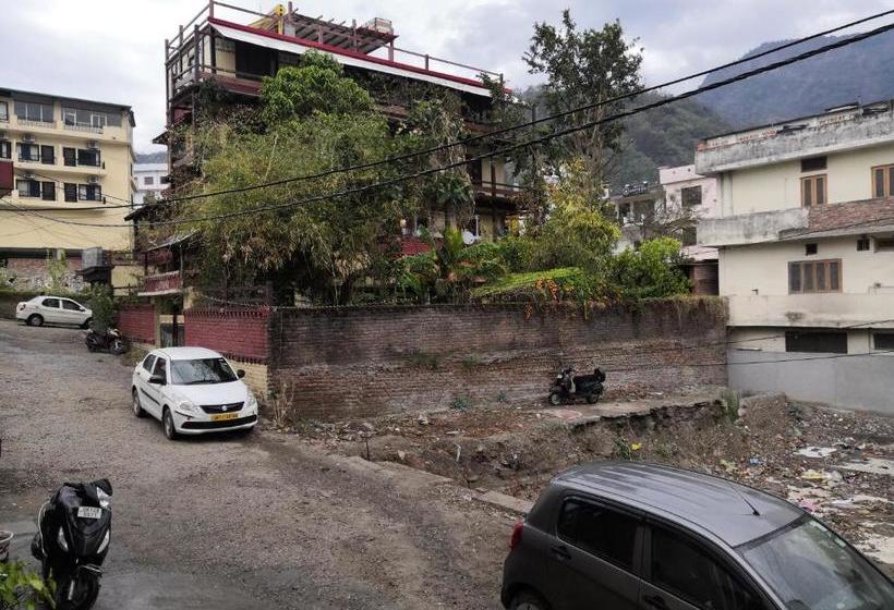 酒店 5th Element Deshraj