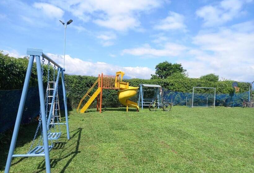 Pleasant Hill Resort