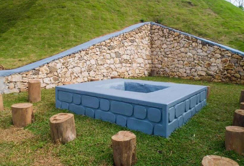 Pleasant Hill Resort