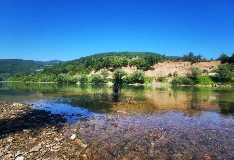 تختخواب و صبحانه Prenoćište Na Drini Foča