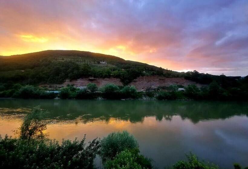تختخواب و صبحانه Prenoćište Na Drini Foča