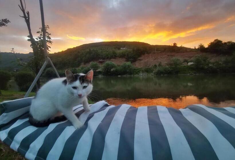 تختخواب و صبحانه Prenoćište Na Drini Foča