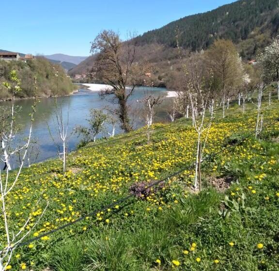 تختخواب و صبحانه Prenoćište Na Drini Foča