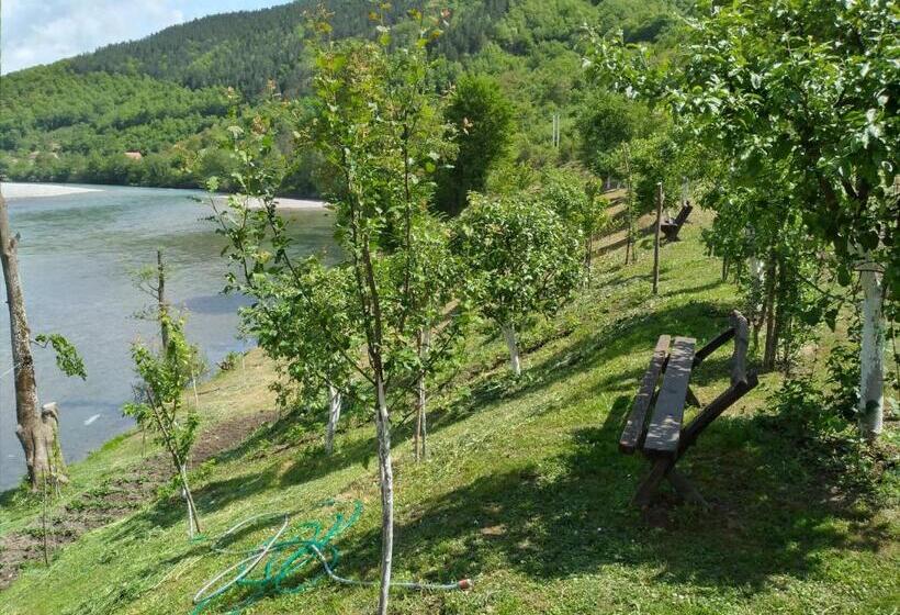 تختخواب و صبحانه Prenoćište Na Drini Foča