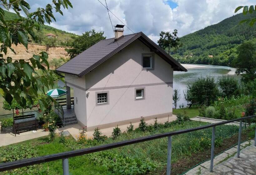 تختخواب و صبحانه Prenoćište Na Drini Foča