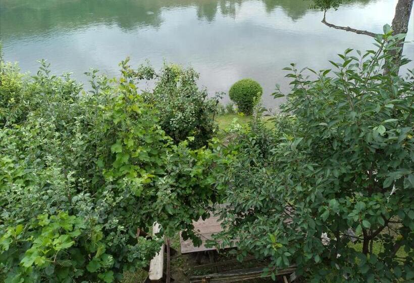 تختخواب و صبحانه Prenoćište Na Drini Foča