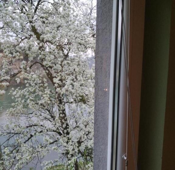 تختخواب و صبحانه Prenoćište Na Drini Foča