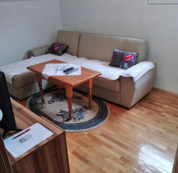 تختخواب و صبحانه Prenoćište Na Drini Foča