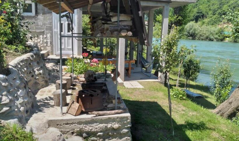 تختخواب و صبحانه Prenoćište Na Drini Foča