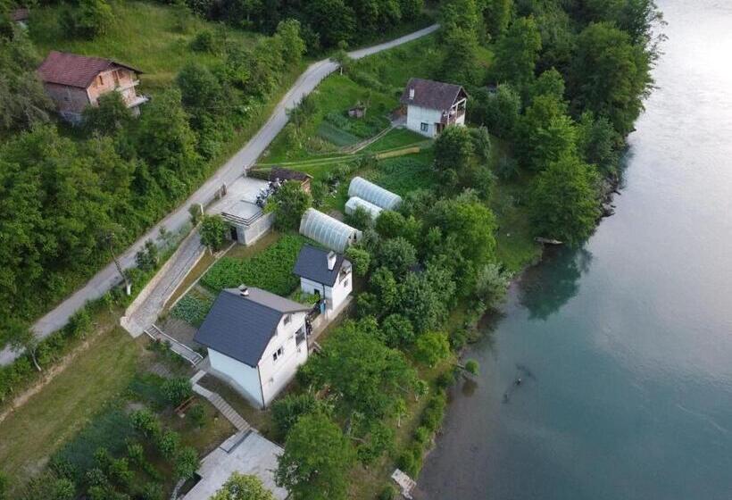 تختخواب و صبحانه Prenoćište Na Drini Foča