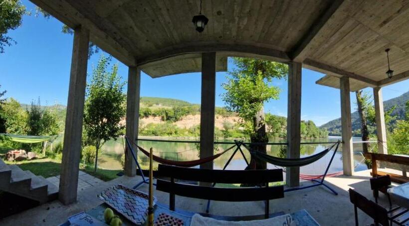 تختخواب و صبحانه Prenoćište Na Drini Foča