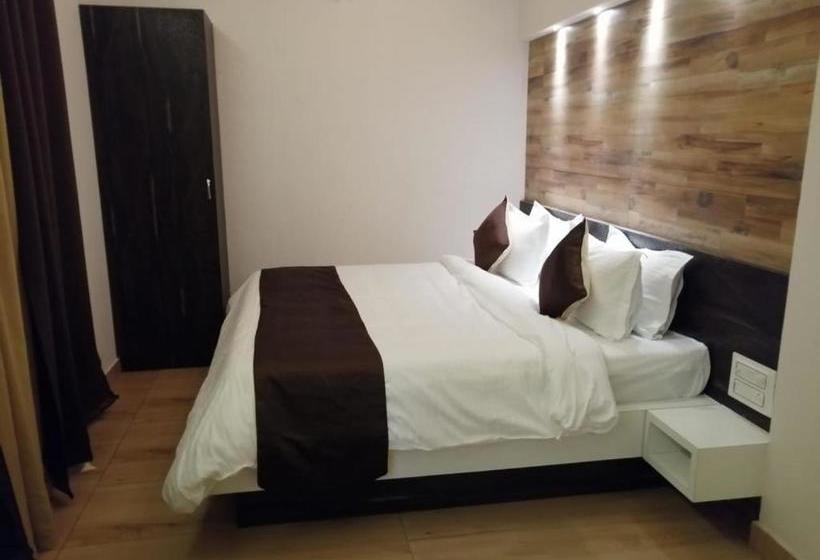 Отель Leela Vilas Pushkar  A Boutique