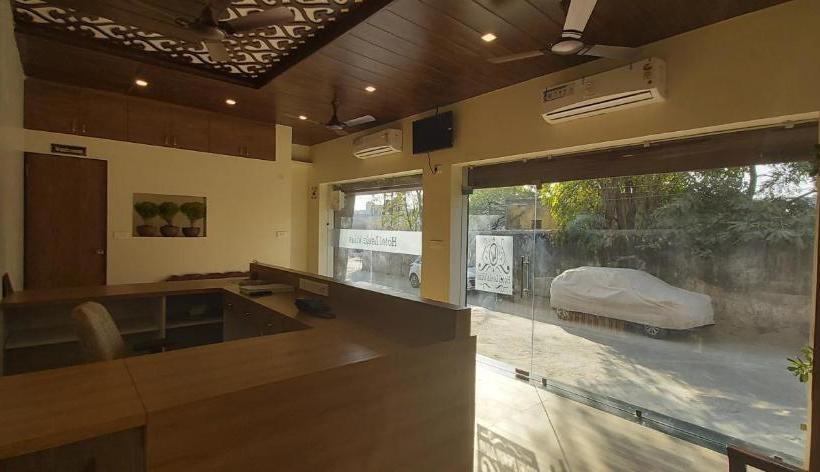 Отель Leela Vilas Pushkar  A Boutique