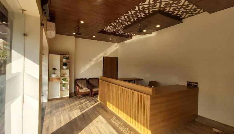 Отель Leela Vilas Pushkar  A Boutique