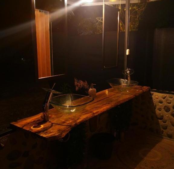 بنسيون Koru Village Uvita Hostel