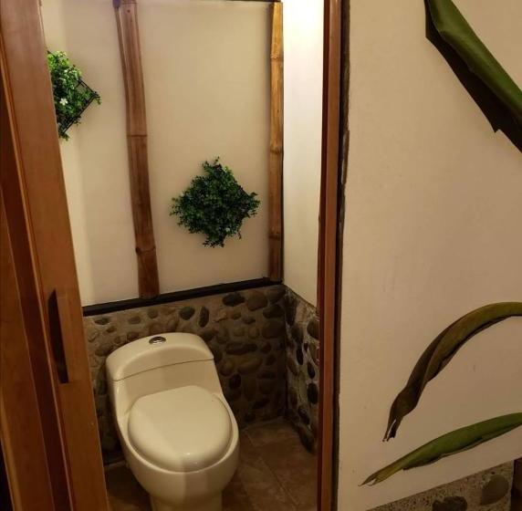 بنسيون Koru Village Uvita Hostel