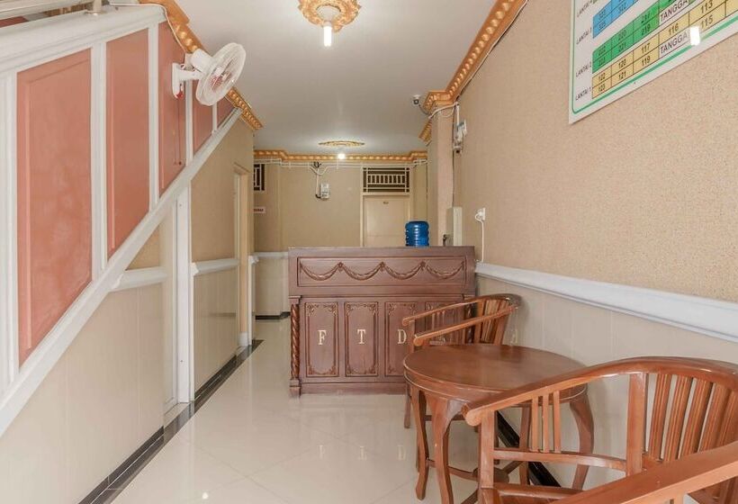پانسیون Reddoorz Plus Syariah Near Rsup Dr. M. Djamil Padang