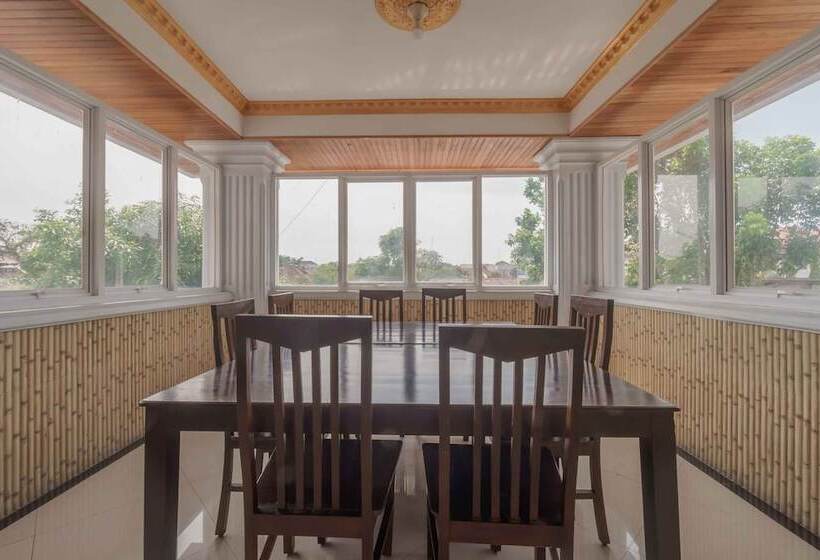 Пансион Reddoorz Plus Syariah Near Rsup Dr. M. Djamil Padang