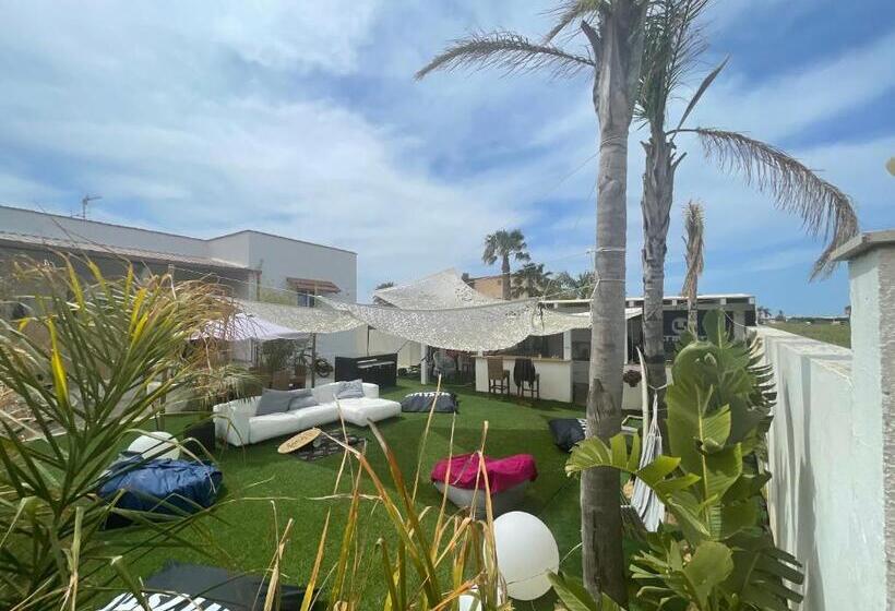 مبيت وإفطار Sunset Wave   Stagnone Kitesurf Village