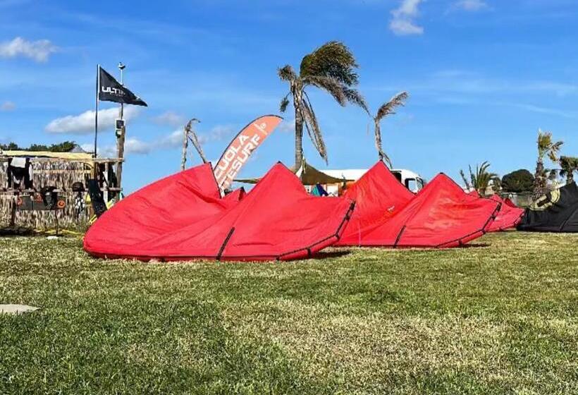 مبيت وإفطار Sunset Wave   Stagnone Kitesurf Village